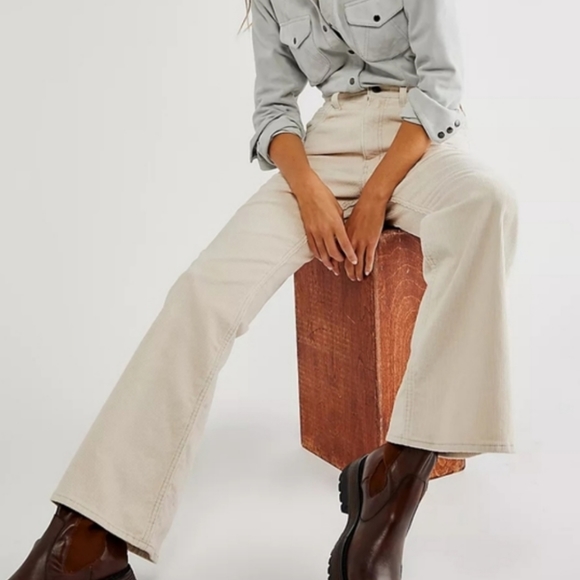 Levi's Ribcage High Rise Bootcut Jeans - Picture 1 of 11